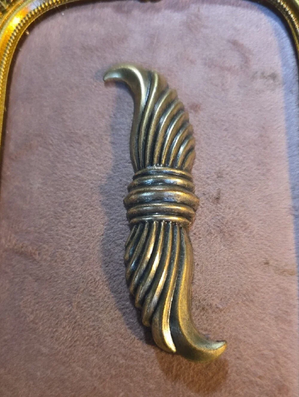 Vintage Mid Century Modern Gold Ribbon Wing Brooch Pin